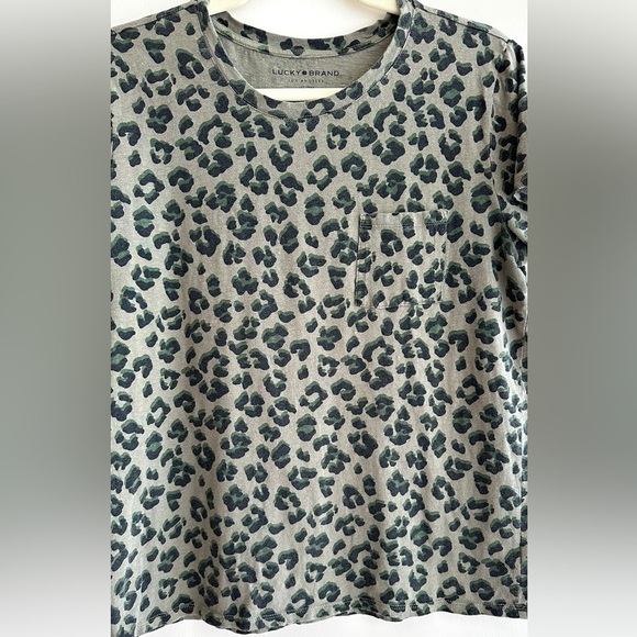 Lucky Brand Green Cheetah Print Short Sleeve T-Shirt, Size Medium - Picture 4 of 16